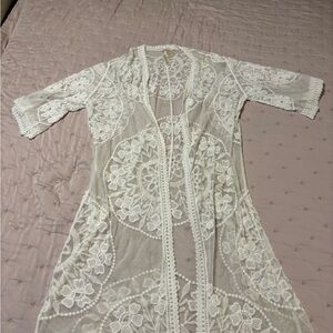 Forgotten Grace Elegant White Lace Kimono Robe size large